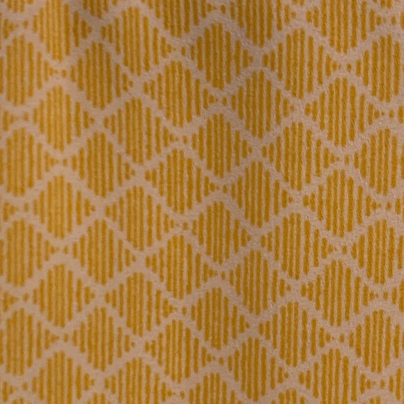 Banana Republic V-neck Tassel Tie Yellow White Blouse Size Medium - Picture 9 of 11